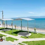 Seaside Petalídhion