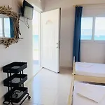 Seaside Aparthotel Petalídhion